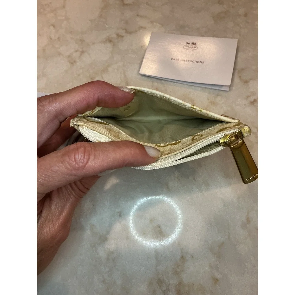 Coach‎ Coin Card Case Heart Print Zip Key Ring Wallet